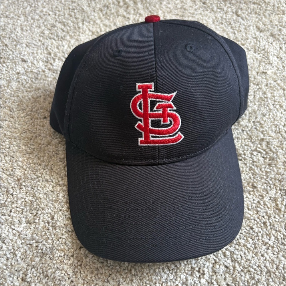 ST. Louis Black and Red Baseball Cap